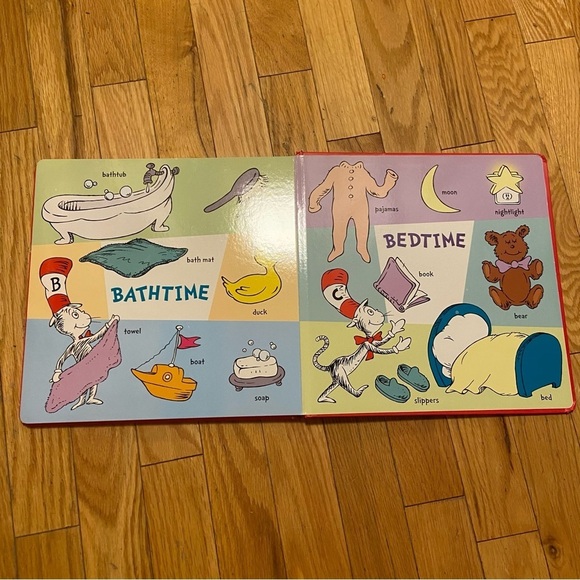 💥5/$25 Dr. Suess’s 100 first words baby book - Picture 4 of 6